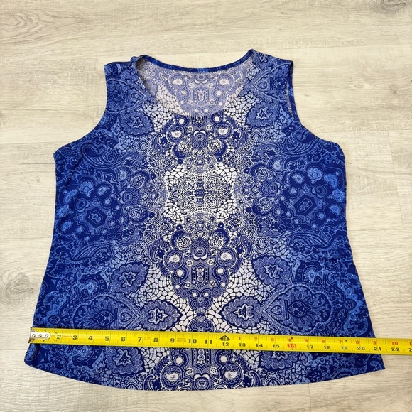 Blue Paisley Sleeveless Top - flowy - Picture 7 of 12